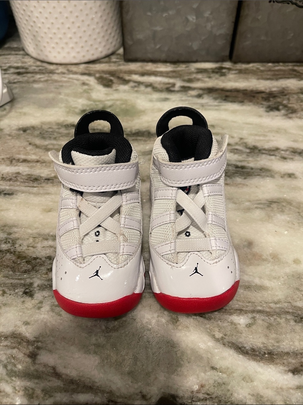 LIKE NEW WHITE AND RED JORDAN 6 RINGS